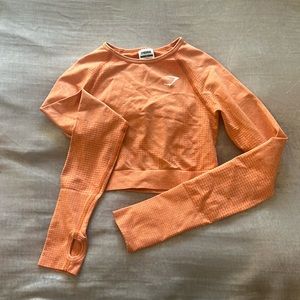 XS cropped long sleeve Gymshark shirt